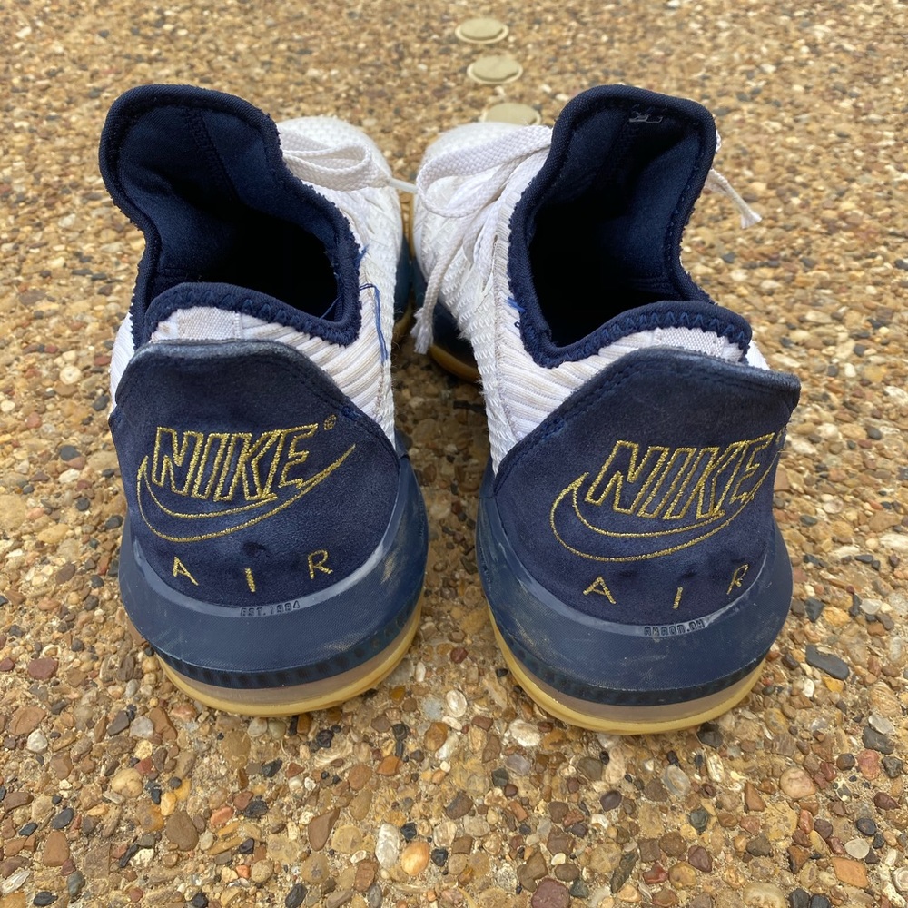 Nike Air Jordan’s - Picture 2 of 4